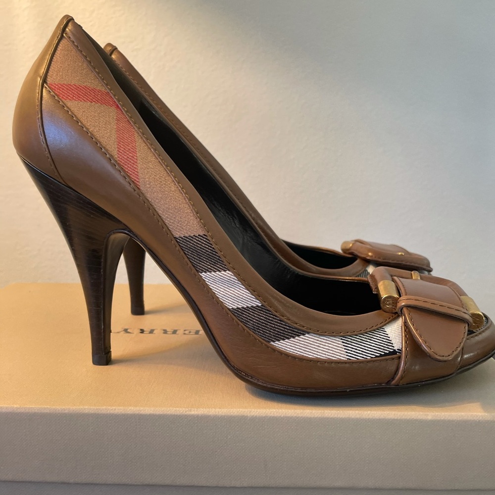 Burberry buckle heels size 7.5 or 38